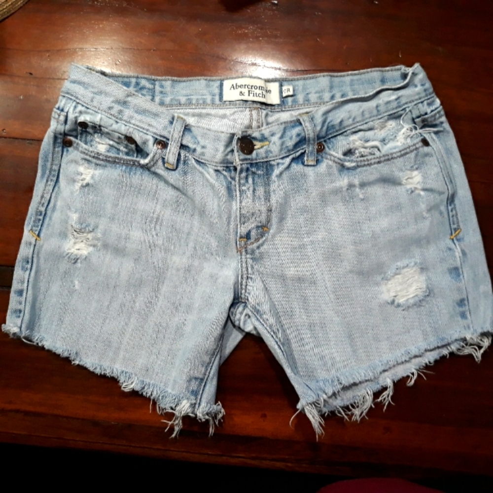Abercrombie and Fitch size 0 EMMA short